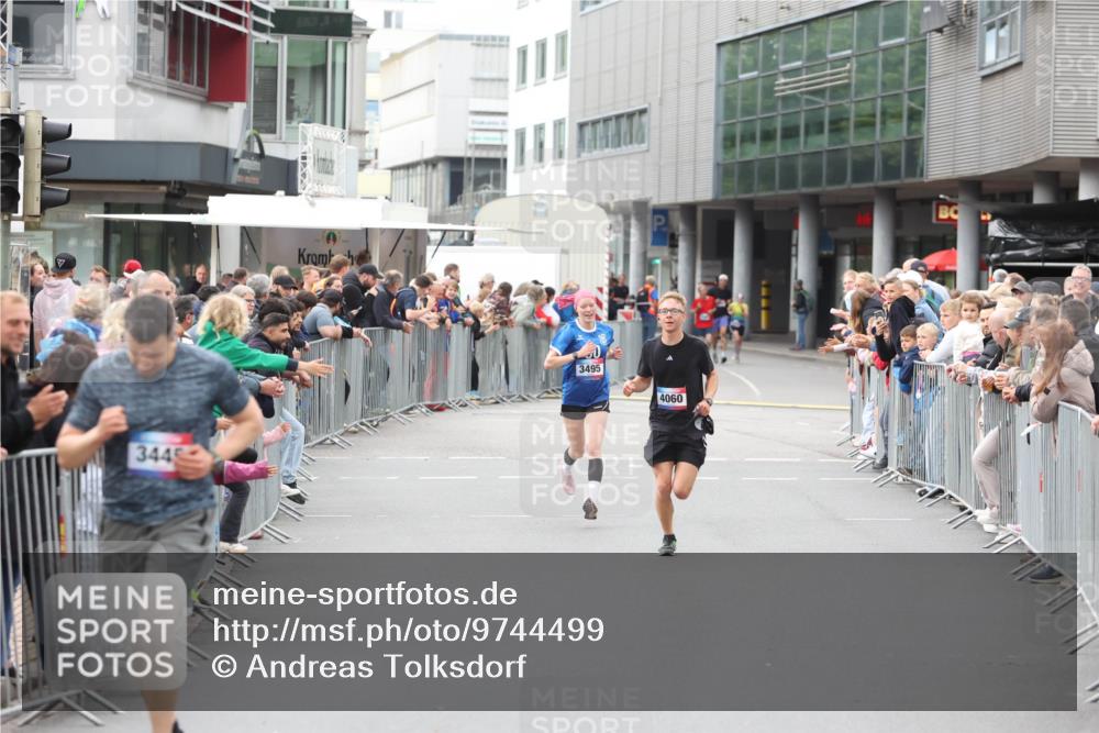 12.06.2026 - Holstenköstenlauf Andreas Tolksdorf http://msf.ph/oto/9744499 12.06.2026 17:54:27 Laufen 3445, 3495, 4060, 1111 meine-sportfotos.de