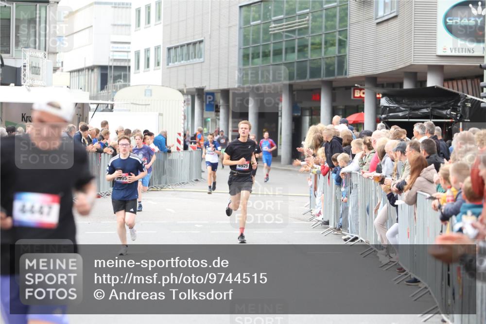 12.06.2026 - Holstenköstenlauf Andreas Tolksdorf http://msf.ph/oto/9744515 12.06.2026 17:54:50 Laufen 4447, 995, 4925 meine-sportfotos.de