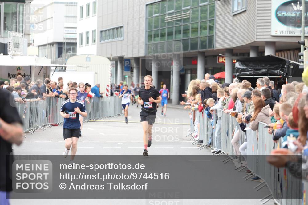 12.06.2026 - Holstenköstenlauf Andreas Tolksdorf http://msf.ph/oto/9744516 12.06.2026 17:54:50 Laufen 8995, 4925 meine-sportfotos.de