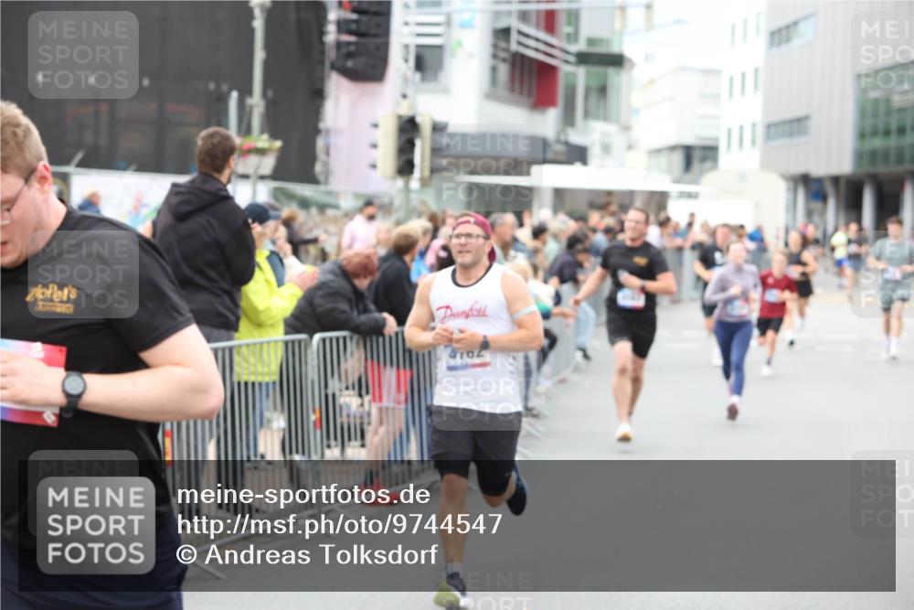 12.06.2026 - Holstenköstenlauf Andreas Tolksdorf http://msf.ph/oto/9744547 12.06.2026 17:55:14 Laufen 7014 meine-sportfotos.de