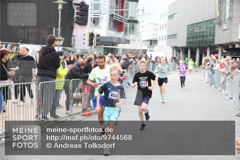 12.06.2026 - Holstenköstenlauf Andreas Tolksdorf http://msf.ph/oto/9744568 12.06.2026 17:55:30 Laufen 3745, 4542, 2023, 4713 meine-sportfotos.de