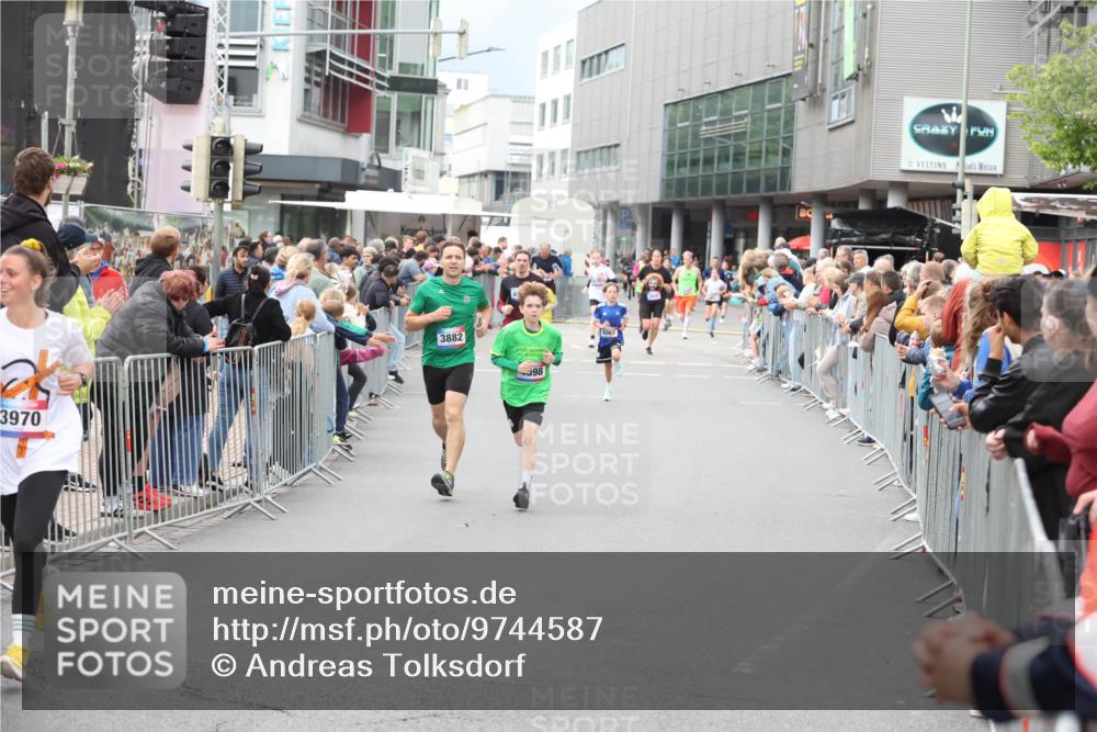 12.06.2026 - Holstenköstenlauf Andreas Tolksdorf http://msf.ph/oto/9744587 12.06.2026 17:55:44 Laufen 3970, 3882, 398, 4061 meine-sportfotos.de