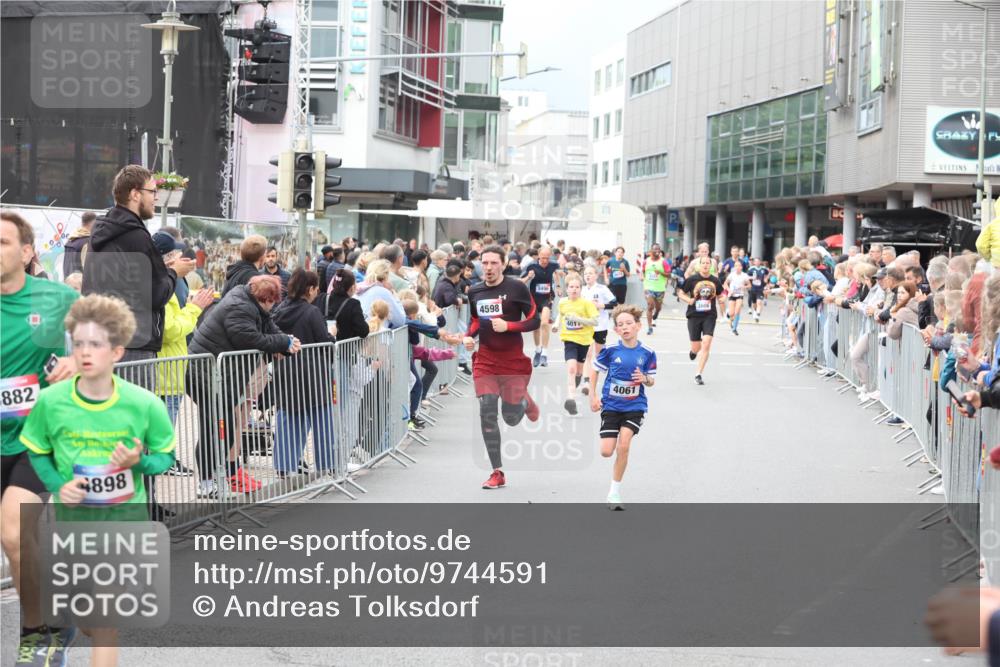 12.06.2026 - Holstenköstenlauf Andreas Tolksdorf http://msf.ph/oto/9744591 12.06.2026 17:55:47 Laufen 882, 898, 4598, 401, 4061 meine-sportfotos.de