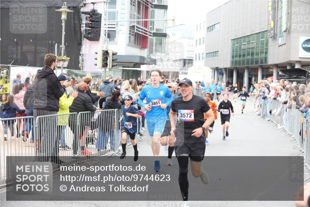 12.06.2026 - Holstenköstenlauf Andreas Tolksdorf http://msf.ph/oto/9744623 12.06.2026 17:56:05 Laufen 26, 4510, 3851, 4264, 3572 meine-sportfotos.de