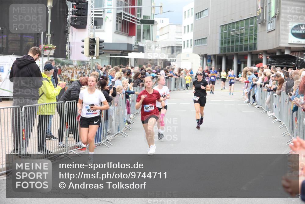 12.06.2026 - Holstenköstenlauf Andreas Tolksdorf http://msf.ph/oto/9744711 12.06.2026 17:57:10 Laufen 202, 4855, 4277 meine-sportfotos.de