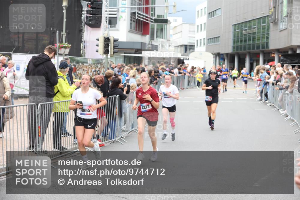 12.06.2026 - Holstenköstenlauf Andreas Tolksdorf http://msf.ph/oto/9744712 12.06.2026 17:57:10 Laufen 4853, 4277, 48, 3829 meine-sportfotos.de