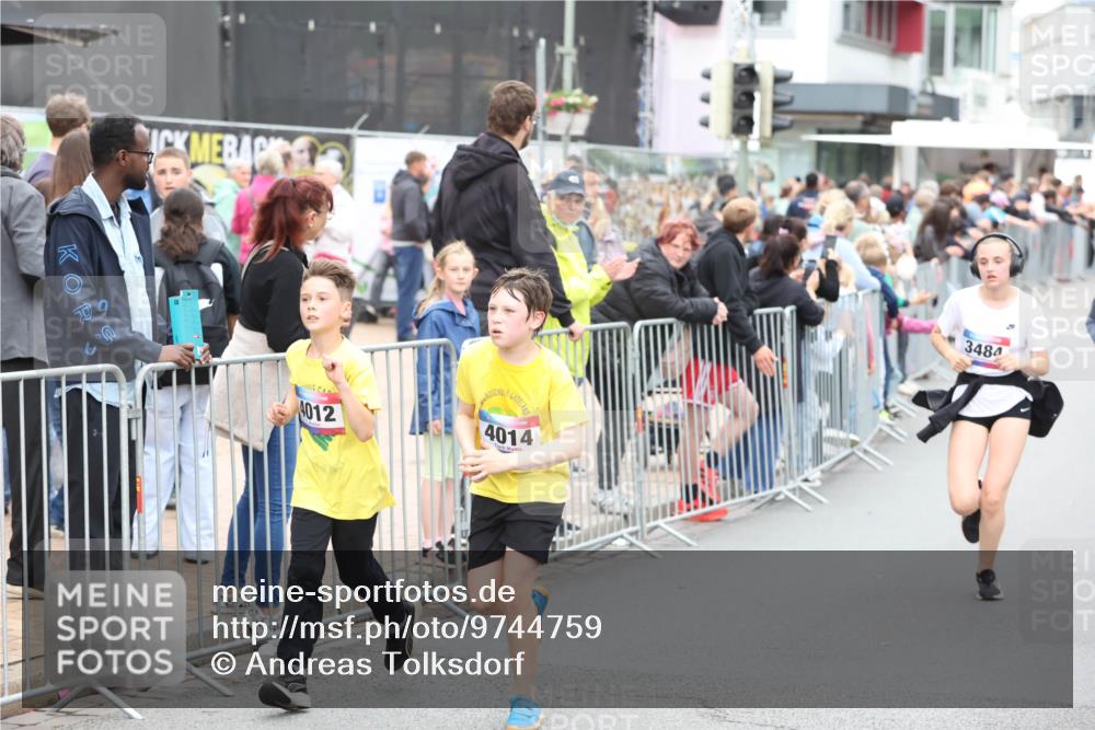 12.06.2026 - Holstenköstenlauf Andreas Tolksdorf http://msf.ph/oto/9744759 12.06.2026 17:57:57 Laufen 4012, 4014, 3484 meine-sportfotos.de