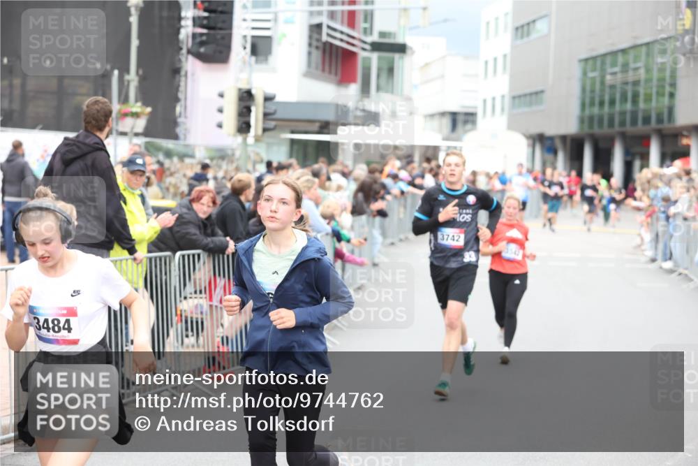 12.06.2026 - Holstenköstenlauf Andreas Tolksdorf http://msf.ph/oto/9744762 12.06.2026 17:57:59 Laufen 3484, 3742 meine-sportfotos.de