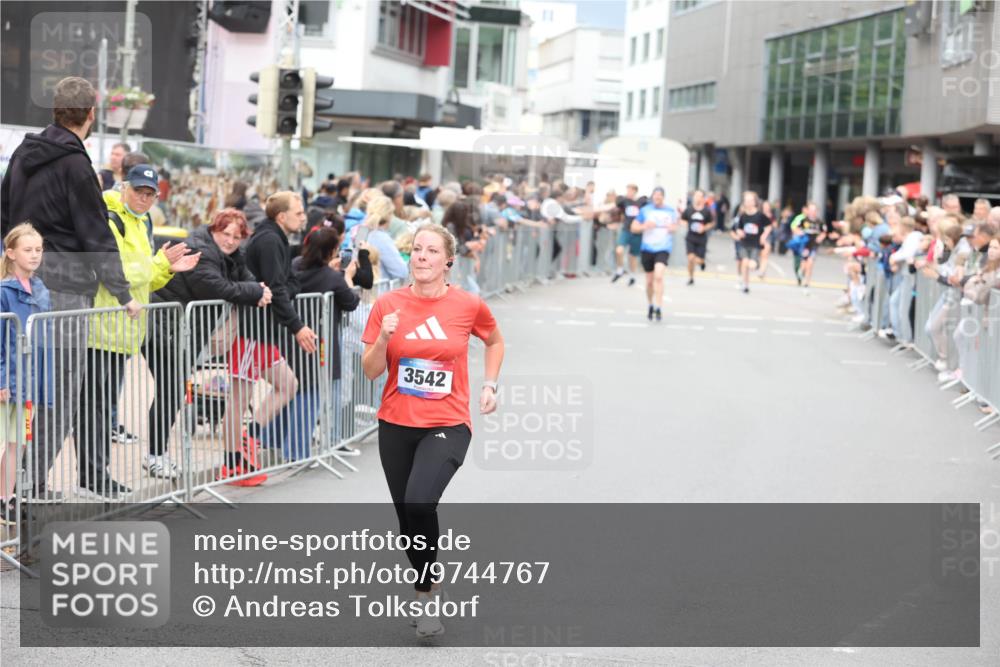 12.06.2026 - Holstenköstenlauf Andreas Tolksdorf http://msf.ph/oto/9744767 12.06.2026 17:58:01 Laufen 3542 meine-sportfotos.de