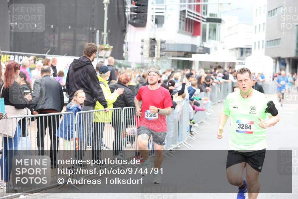 12.06.2026 - Holstenköstenlauf Andreas Tolksdorf http://msf.ph/oto/9744791 12.06.2026 17:58:20 Laufen 3585, 3264 meine-sportfotos.de
