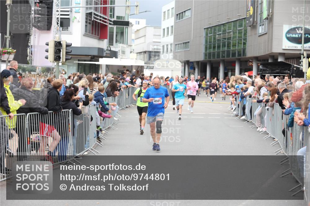12.06.2026 - Holstenköstenlauf Andreas Tolksdorf http://msf.ph/oto/9744801 12.06.2026 17:58:26 Laufen 4501, 4533 meine-sportfotos.de