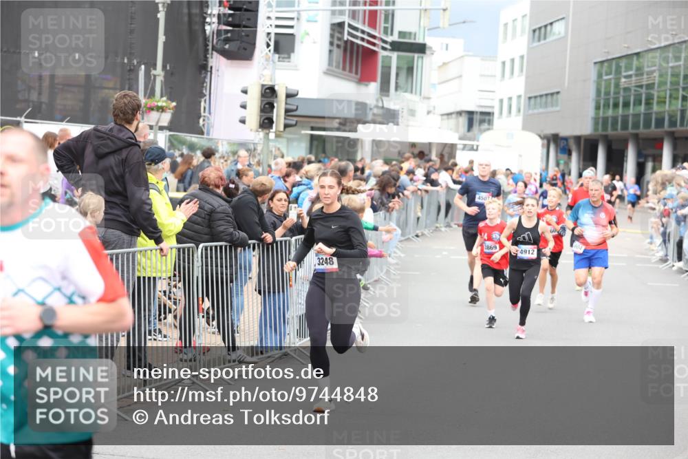 12.06.2026 - Holstenköstenlauf Andreas Tolksdorf http://msf.ph/oto/9744848 12.06.2026 17:59:01 Laufen 4507, 3248, 3869, 4912, 60 meine-sportfotos.de