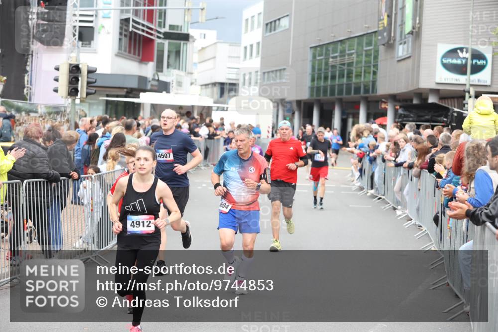 12.06.2026 - Holstenköstenlauf Andreas Tolksdorf http://msf.ph/oto/9744853 12.06.2026 17:59:03 Laufen 4912, 4507, 604 meine-sportfotos.de