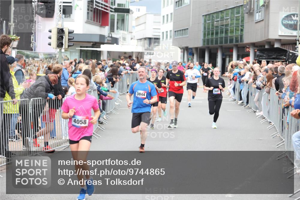 12.06.2026 - Holstenköstenlauf Andreas Tolksdorf http://msf.ph/oto/9744865 12.06.2026 17:59:15 Laufen 4058, 3844, 3687 meine-sportfotos.de