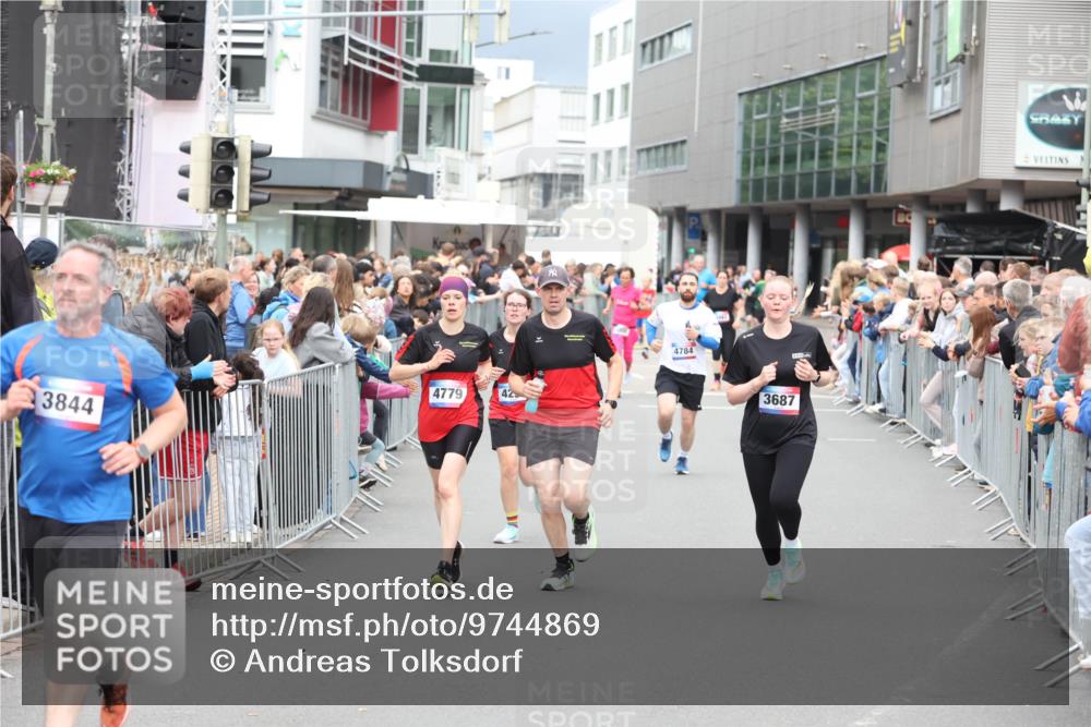 12.06.2026 - Holstenköstenlauf Andreas Tolksdorf http://msf.ph/oto/9744869 12.06.2026 17:59:17 Laufen 3844, 4779, 42, 4784, 3687 meine-sportfotos.de