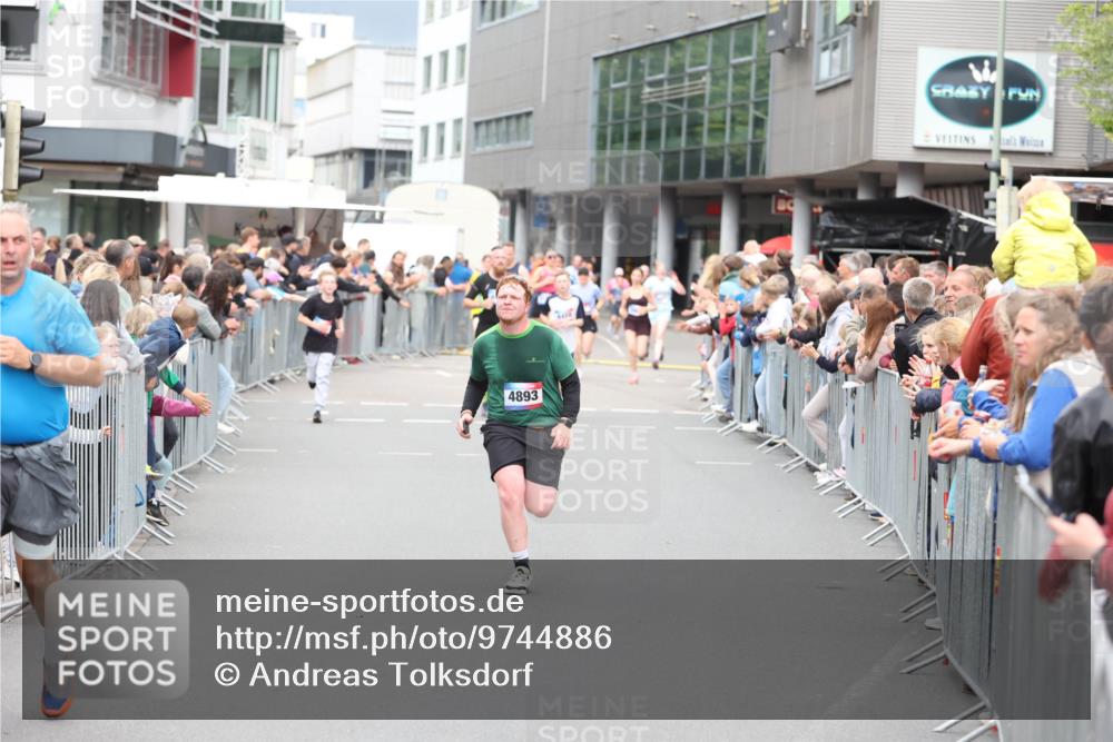 12.06.2026 - Holstenköstenlauf Andreas Tolksdorf http://msf.ph/oto/9744886 12.06.2026 17:59:29 Laufen 4893 meine-sportfotos.de
