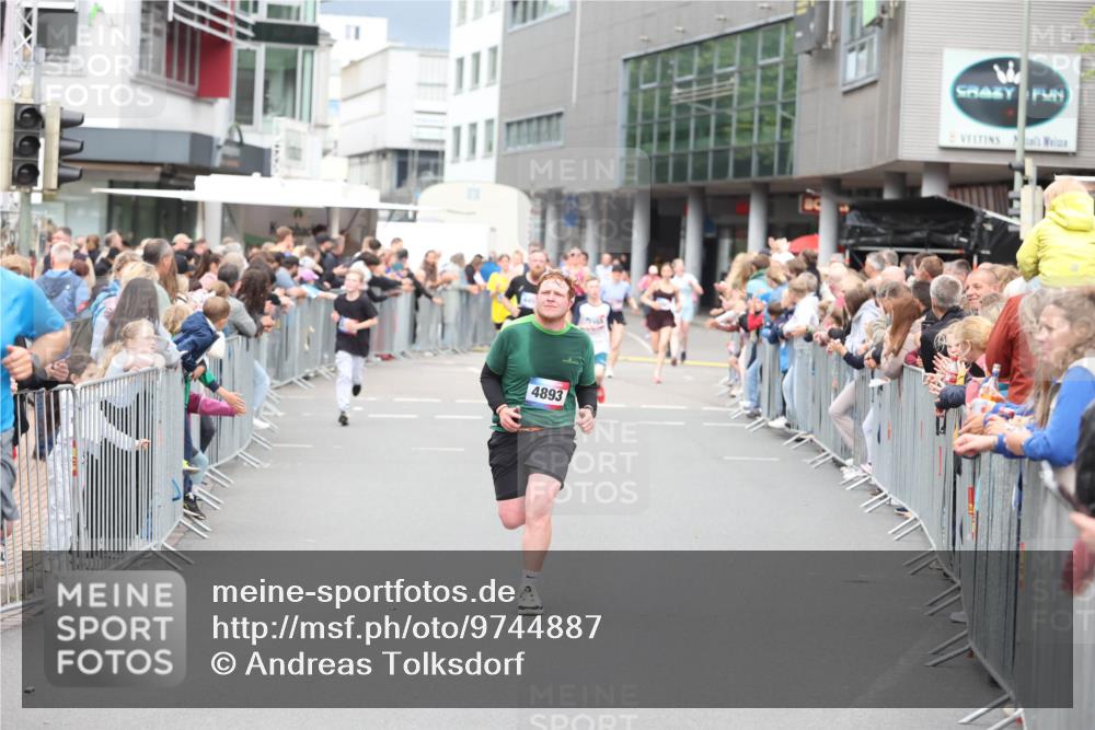 12.06.2026 - Holstenköstenlauf Andreas Tolksdorf http://msf.ph/oto/9744887 12.06.2026 17:59:30 Laufen 4893 meine-sportfotos.de