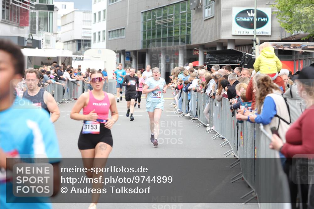 12.06.2026 - Holstenköstenlauf Andreas Tolksdorf http://msf.ph/oto/9744899 12.06.2026 17:59:40 Laufen 3153, 4521, 3901 meine-sportfotos.de