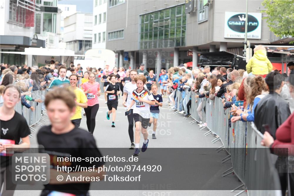 12.06.2026 - Holstenköstenlauf Andreas Tolksdorf http://msf.ph/oto/9744920 12.06.2026 17:59:58 Laufen 3565, 4681, 3331, 26 meine-sportfotos.de