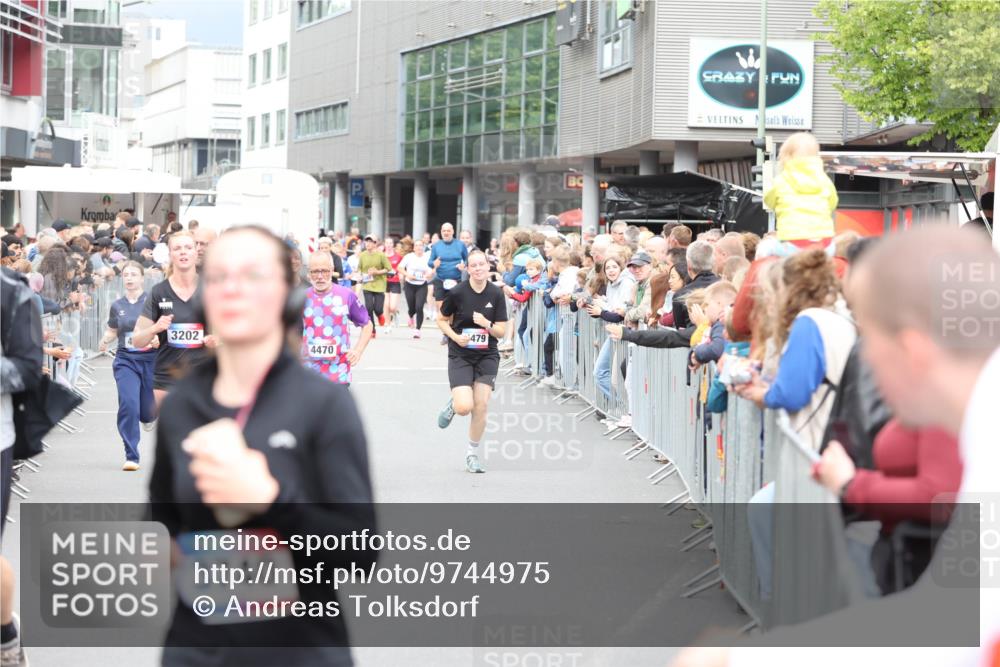 12.06.2026 - Holstenköstenlauf Andreas Tolksdorf http://msf.ph/oto/9744975 12.06.2026 18:00:44 Laufen 0, 3202, 3740, 4470, 479 meine-sportfotos.de