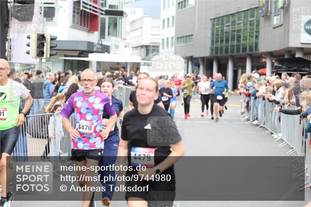 12.06.2026 - Holstenköstenlauf Andreas Tolksdorf http://msf.ph/oto/9744980 12.06.2026 18:00:48 Laufen 01, 4470, 4479 meine-sportfotos.de