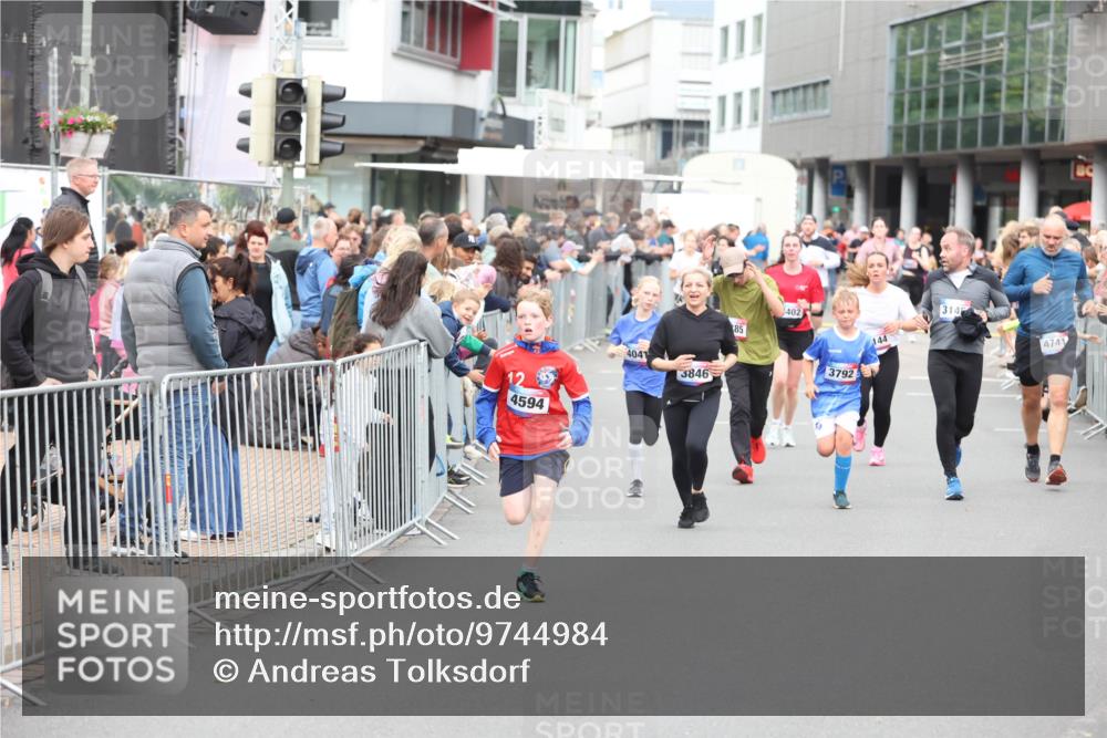 12.06.2026 - Holstenköstenlauf Andreas Tolksdorf http://msf.ph/oto/9744984 12.06.2026 18:00:52 Laufen 12, 4594, 4041, 3846, 402, 85, 3792, 144, 314, 4741 meine-sportfotos.de