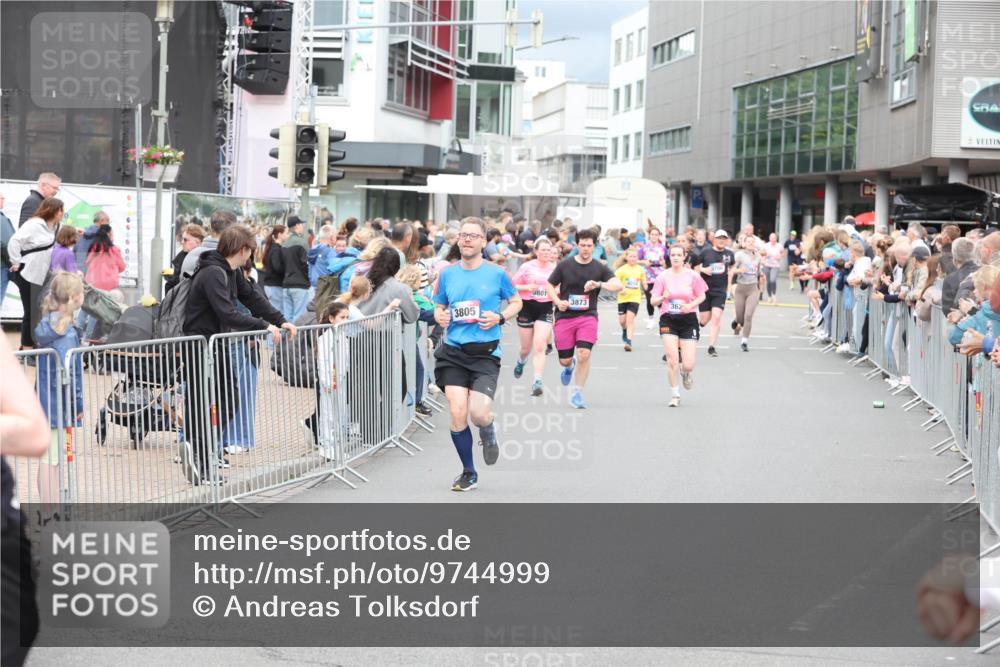 12.06.2026 - Holstenköstenlauf Andreas Tolksdorf http://msf.ph/oto/9744999 12.06.2026 18:01:06 Laufen 3805, 3801, 3873, 362 meine-sportfotos.de