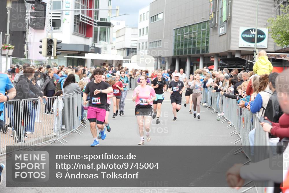 12.06.2026 - Holstenköstenlauf Andreas Tolksdorf http://msf.ph/oto/9745004 12.06.2026 18:01:09 Laufen 3873, 4281, 3623, 4706, 4751 meine-sportfotos.de