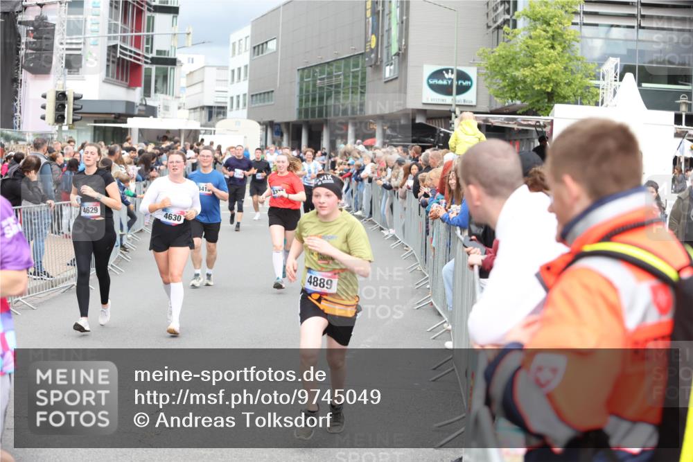 12.06.2026 - Holstenköstenlauf Andreas Tolksdorf http://msf.ph/oto/9745049 12.06.2026 18:01:38 Laufen 4629, 4630, 341, 33, 4889 meine-sportfotos.de