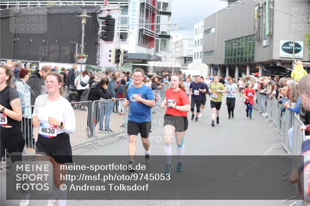 12.06.2026 - Holstenköstenlauf Andreas Tolksdorf http://msf.ph/oto/9745053 12.06.2026 18:01:40 Laufen 44, 29, 4630, 34, 3589, 3732 meine-sportfotos.de