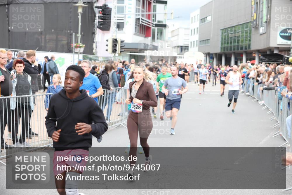 12.06.2026 - Holstenköstenlauf Andreas Tolksdorf http://msf.ph/oto/9745067 12.06.2026 18:01:52 Laufen 10, 3628, 4886 meine-sportfotos.de