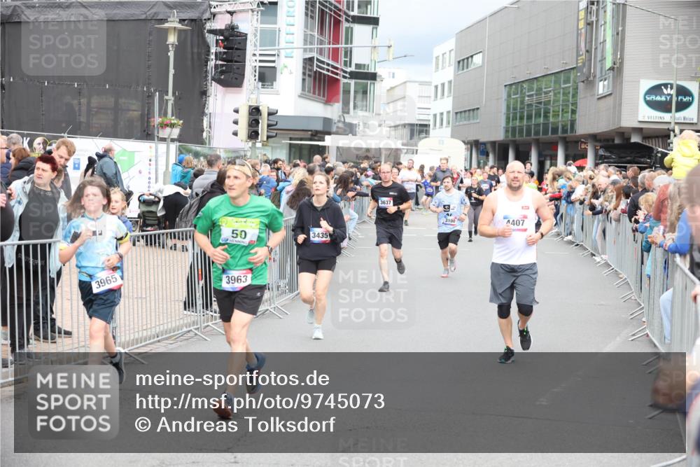 12.06.2026 - Holstenköstenlauf Andreas Tolksdorf http://msf.ph/oto/9745073 12.06.2026 18:01:55 Laufen 50, 3435, 3965, 3963, 3637, 3100, 407 meine-sportfotos.de