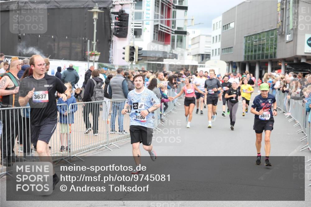 12.06.2026 - Holstenköstenlauf Andreas Tolksdorf http://msf.ph/oto/9745081 12.06.2026 18:02:00 Laufen 3637, 3100, 3607, 4591, 3811 meine-sportfotos.de