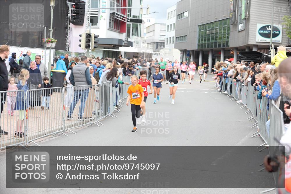 12.06.2026 - Holstenköstenlauf Andreas Tolksdorf http://msf.ph/oto/9745097 12.06.2026 18:02:15 Laufen 3999, 3529, 4024 meine-sportfotos.de