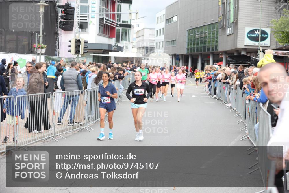12.06.2026 - Holstenköstenlauf Andreas Tolksdorf http://msf.ph/oto/9745107 12.06.2026 18:02:20 Laufen 3529, 4034 meine-sportfotos.de