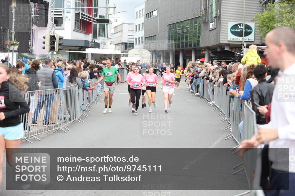 12.06.2026 - Holstenköstenlauf Andreas Tolksdorf http://msf.ph/oto/9745111 12.06.2026 18:02:22 Laufen 4873, 4338, 4339, 4321 meine-sportfotos.de