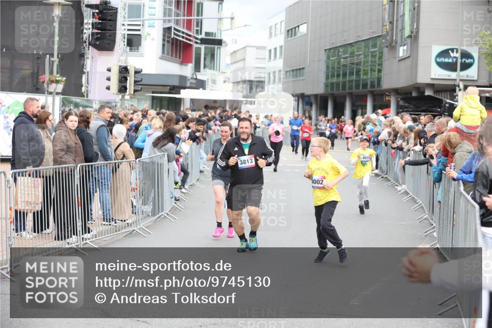 12.06.2026 - Holstenköstenlauf Andreas Tolksdorf http://msf.ph/oto/9745130 12.06.2026 18:02:36 Laufen 3813, 1002, 4015 meine-sportfotos.de