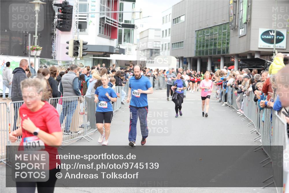 12.06.2026 - Holstenköstenlauf Andreas Tolksdorf http://msf.ph/oto/9745139 12.06.2026 18:02:49 Laufen 4701, 4394, 4393, 4347, 377 meine-sportfotos.de