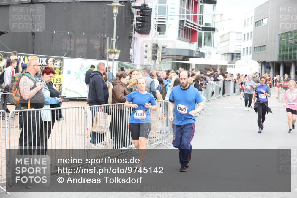 12.06.2026 - Holstenköstenlauf Andreas Tolksdorf http://msf.ph/oto/9745142 12.06.2026 18:02:50 Laufen 1, 26, 4394, 4393, 3775, 4347 meine-sportfotos.de