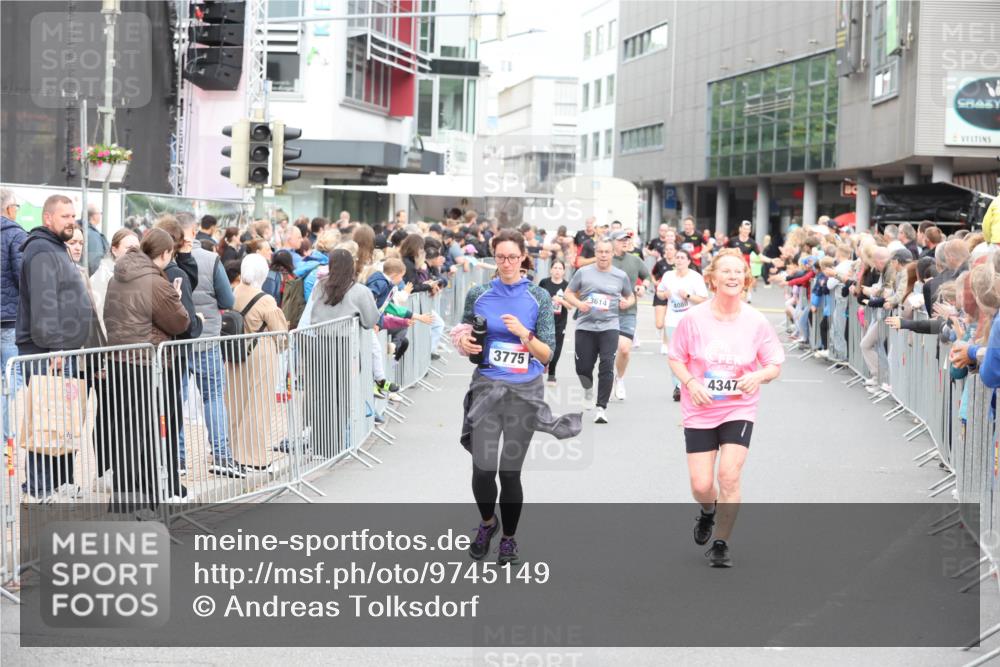 12.06.2026 - Holstenköstenlauf Andreas Tolksdorf http://msf.ph/oto/9745149 12.06.2026 18:02:54 Laufen 3775, 3614, 4080, 20, 4347 meine-sportfotos.de