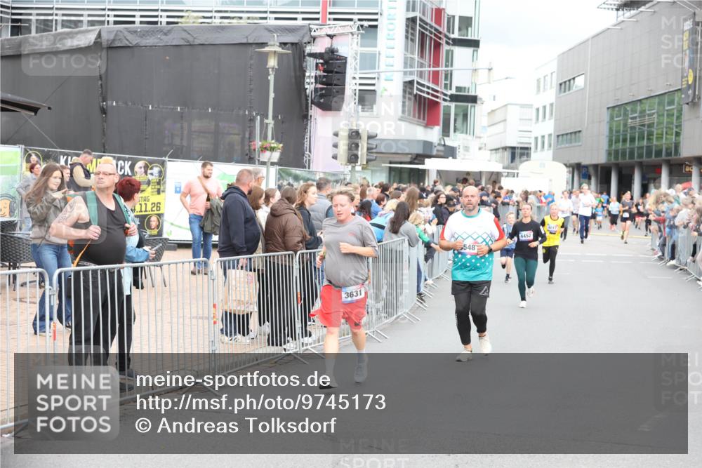 12.06.2026 - Holstenköstenlauf Andreas Tolksdorf http://msf.ph/oto/9745173 12.06.2026 18:03:15 Laufen 4, 11, 26, 548, 4452, 4017, 3631 meine-sportfotos.de