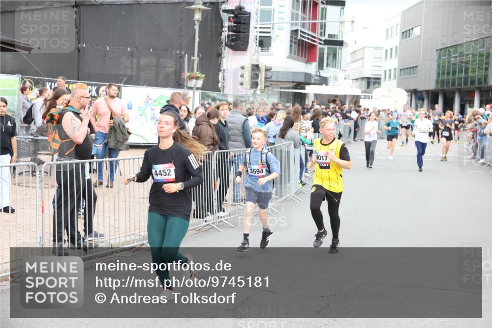 12.06.2026 - Holstenköstenlauf Andreas Tolksdorf http://msf.ph/oto/9745181 12.06.2026 18:03:19 Laufen 4452, 3594, 4017 meine-sportfotos.de