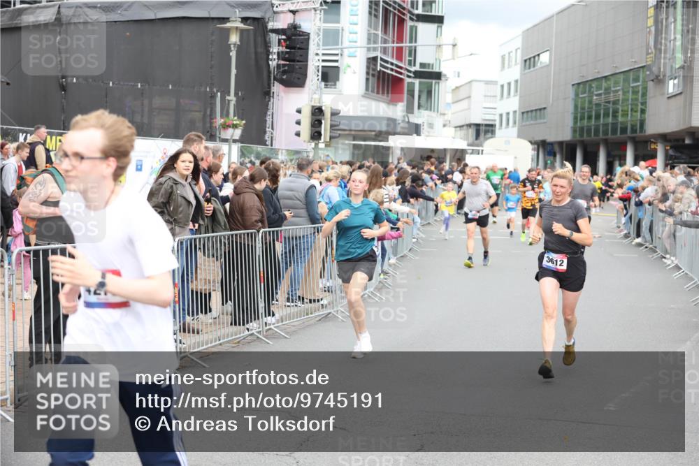 12.06.2026 - Holstenköstenlauf Andreas Tolksdorf http://msf.ph/oto/9745191 12.06.2026 18:03:26 Laufen 3612 meine-sportfotos.de