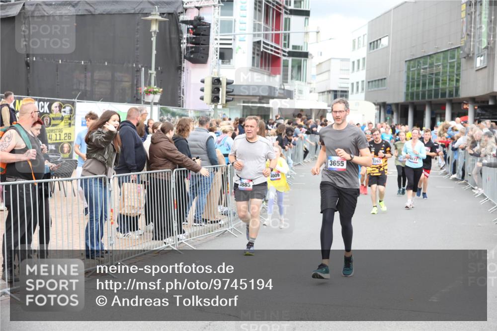 12.06.2026 - Holstenköstenlauf Andreas Tolksdorf http://msf.ph/oto/9745194 12.06.2026 18:03:31 Laufen 4, 11, 26, 3885, 4009, 3655, 3263, 37204677 meine-sportfotos.de