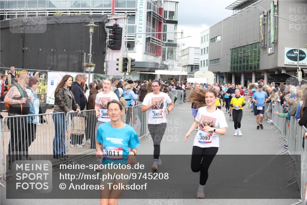 12.06.2026 - Holstenköstenlauf Andreas Tolksdorf http://msf.ph/oto/9745208 12.06.2026 18:03:42 Laufen 1, 26, 202, 309, 3011, 3414, 3097 meine-sportfotos.de
