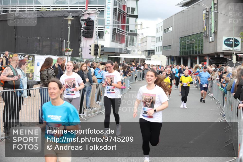 12.06.2026 - Holstenköstenlauf Andreas Tolksdorf http://msf.ph/oto/9745209 12.06.2026 18:03:42 Laufen 1, 26, 301, 3098, 3414, 30, 4027, 4914 meine-sportfotos.de