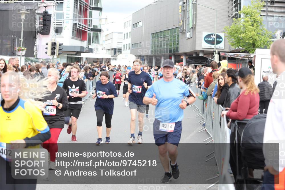 12.06.2026 - Holstenköstenlauf Andreas Tolksdorf http://msf.ph/oto/9745218 12.06.2026 18:03:48 Laufen 4027, 1487, 4, 402, 4031, 4914 meine-sportfotos.de