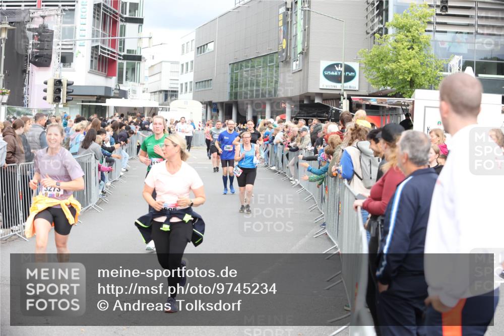 12.06.2026 - Holstenköstenlauf Andreas Tolksdorf http://msf.ph/oto/9745234 12.06.2026 18:04:00 Laufen 3275, 12, 3461 meine-sportfotos.de
