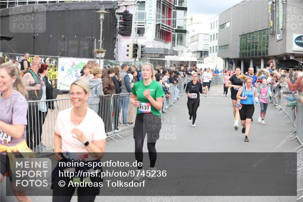 12.06.2026 - Holstenköstenlauf Andreas Tolksdorf http://msf.ph/oto/9745236 12.06.2026 18:04:02 Laufen 1, 26, 275, 605, 4137, 3369, 155, 3317 meine-sportfotos.de