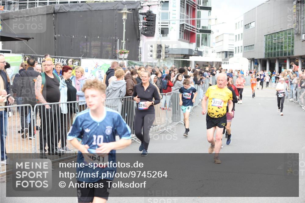 12.06.2026 - Holstenköstenlauf Andreas Tolksdorf http://msf.ph/oto/9745264 12.06.2026 18:04:28 Laufen 20, 641, 374, 4652, 3232 meine-sportfotos.de